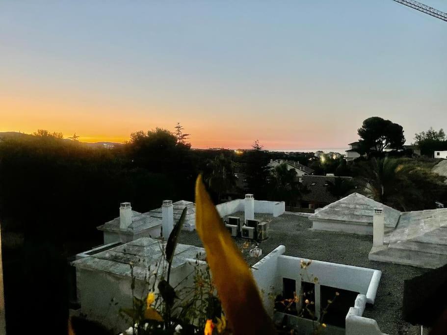 Luxury Apartamento En Rio Real Marbella Dış mekan fotoğraf